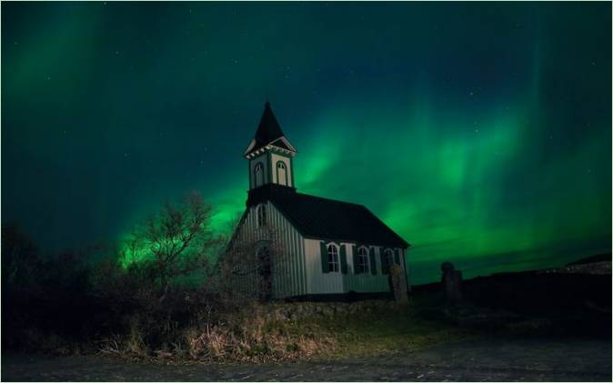Une belle église