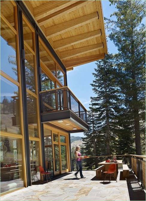 Terrasse d'un chalet de ski en Californie