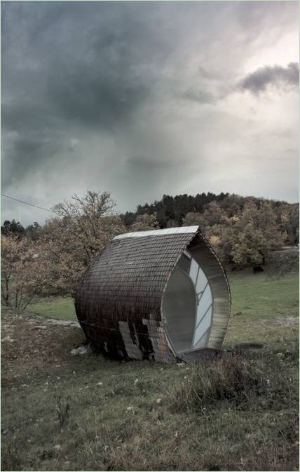 L'extérieur de la maison de campagne