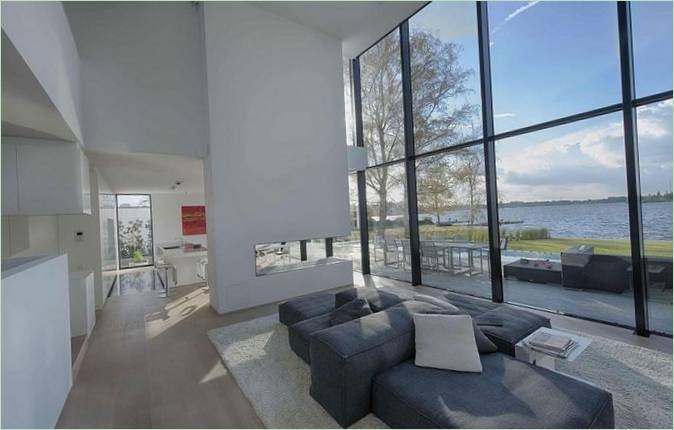 Design intérieur d'une maison au bord d'un lac en Belgique par BBSC Architects