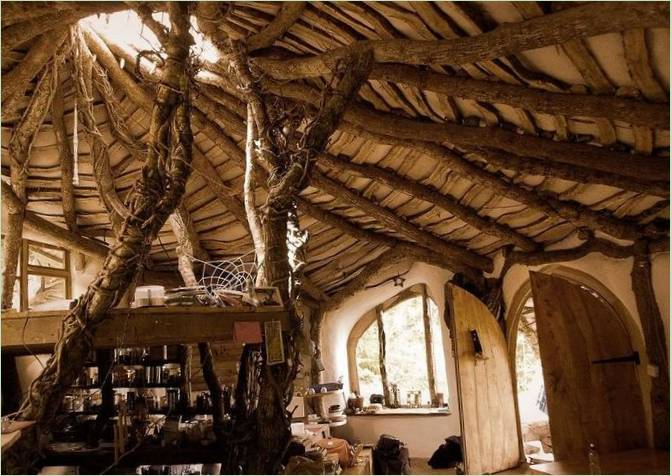 La maison d'un hobbit par Simon Dale