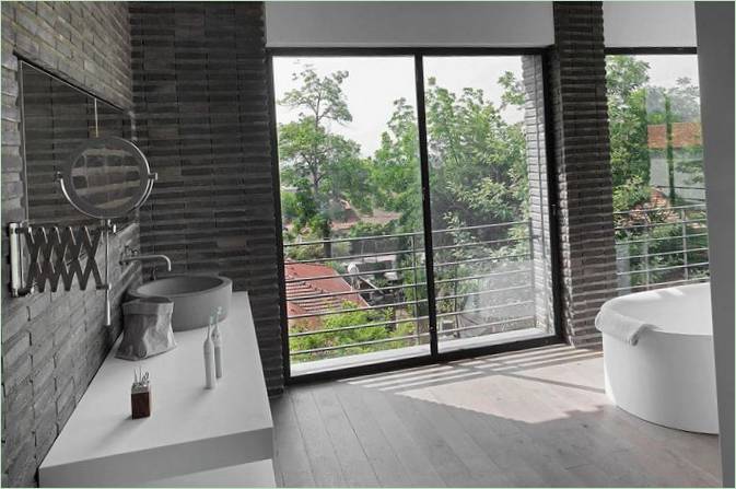 Conception intérieure d'une salle de bains moderne