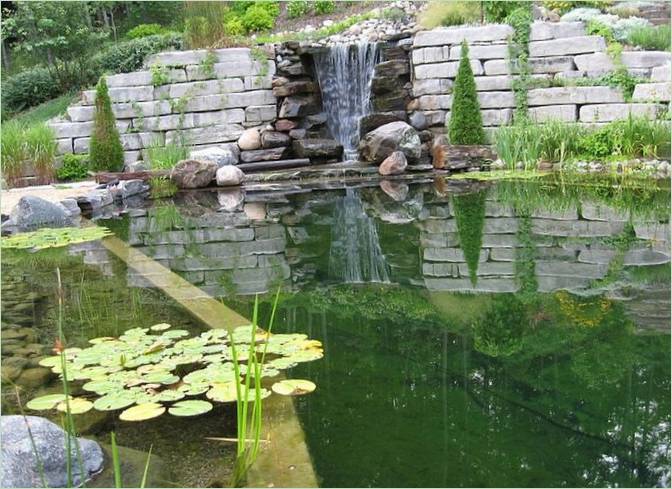 Aménagement paysager d'un site avec un réservoir