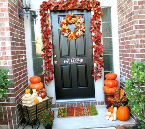 Décoration de portes avec des feuilles