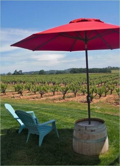 Tentes solaires pour le jardin avec un tonneau porte-parapluies