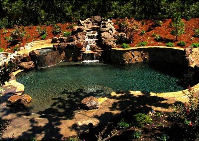 Aménagement d'un jardin avec un étang
