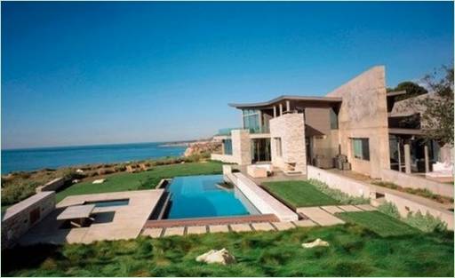 Terrasse de la piscine avec vue sur l'océan